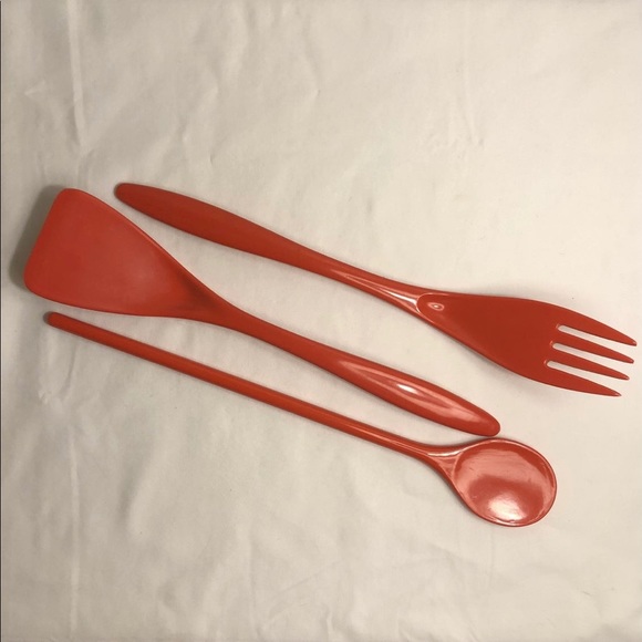 Machi Melamine Red Serving Utensils - Set of 3 - Picture 4 of 9